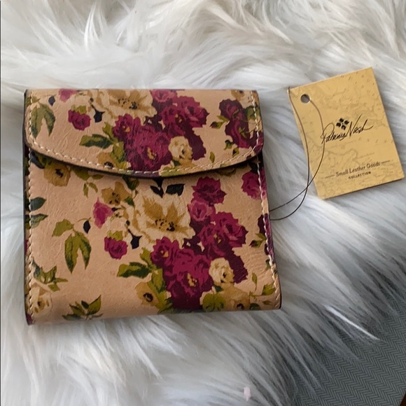 Patricia Nash Handbags - Patricia Nash Printed Reiti Wallet